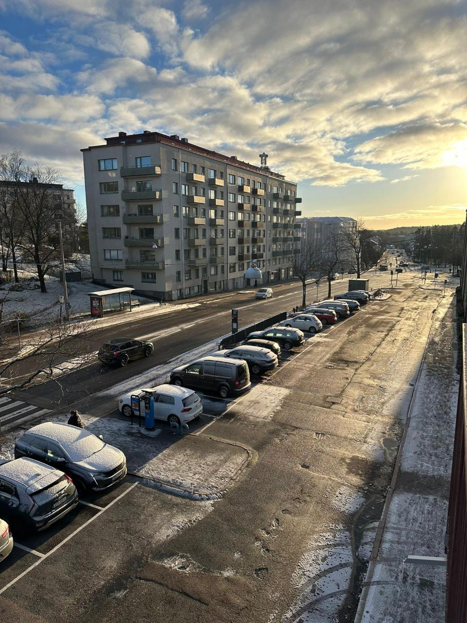 Modern Central Gothenburg Apartment With Balconies And Full Kitchen For Up To 5 Guests Exterior photo